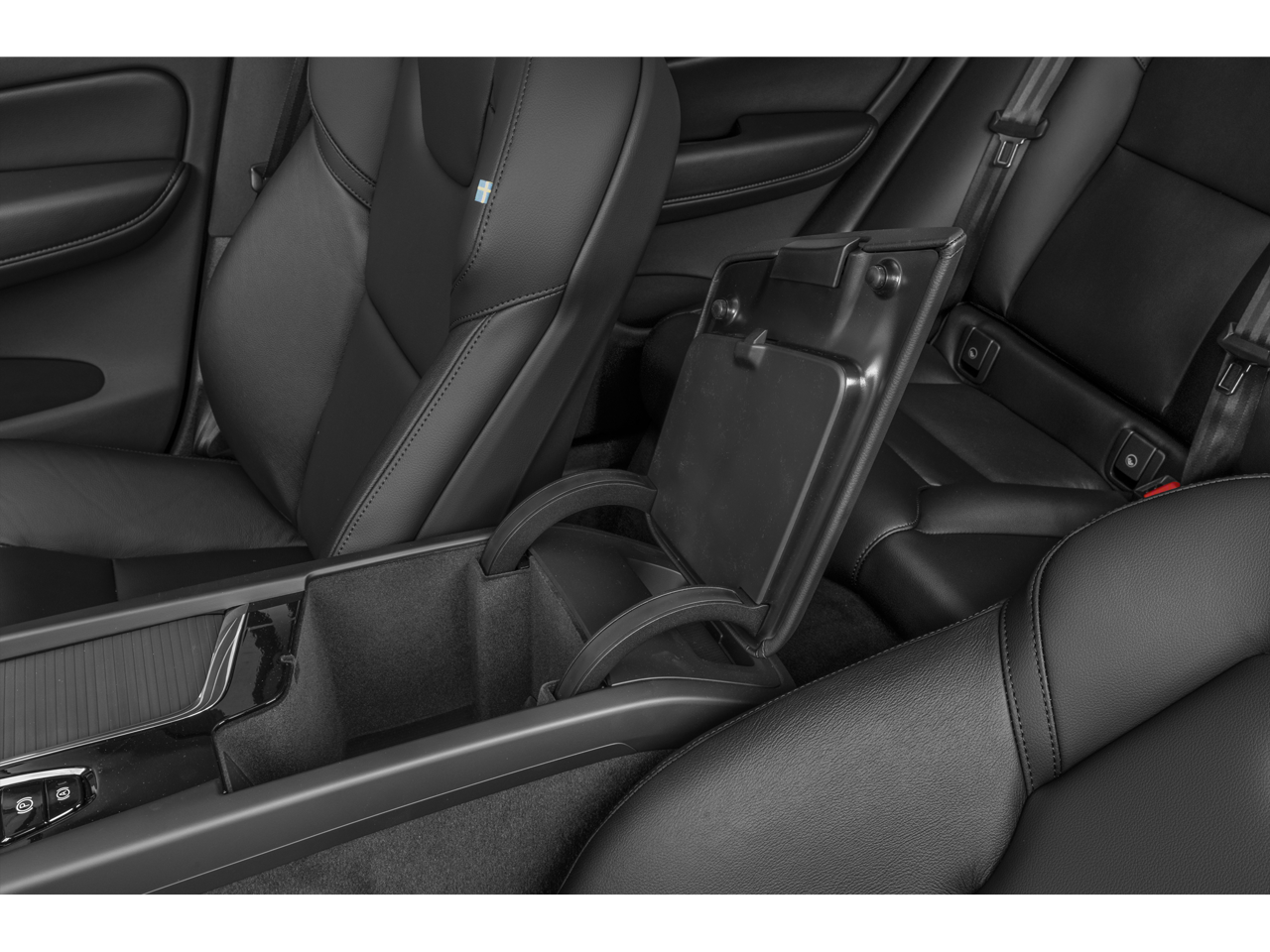 2024 Volvo XC60 B5 Plus Dark Theme