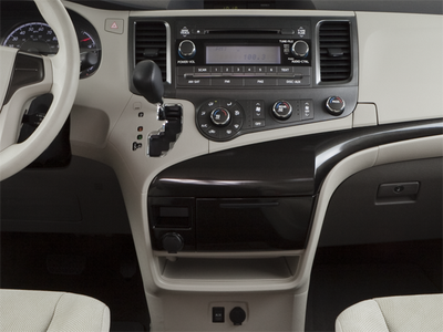 2012 Toyota Sienna Base 7 Passenger