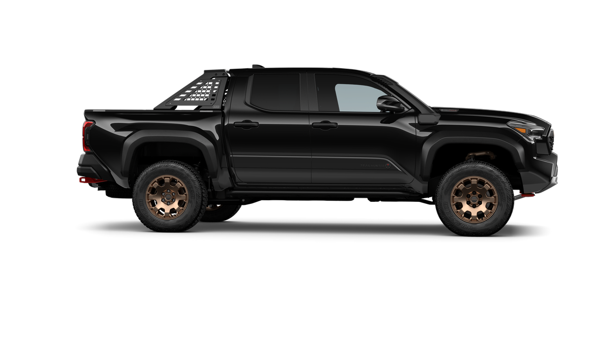 2026 Toyota Tacoma i-FORCE MAX Trailhunter