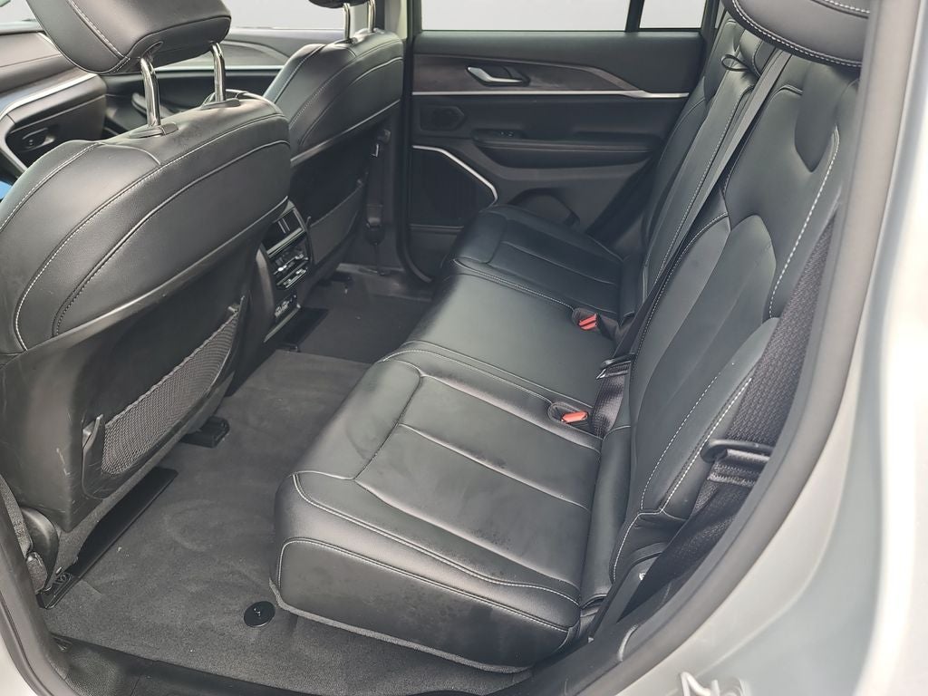 2022 Jeep Grand Cherokee Limited Low Miles!