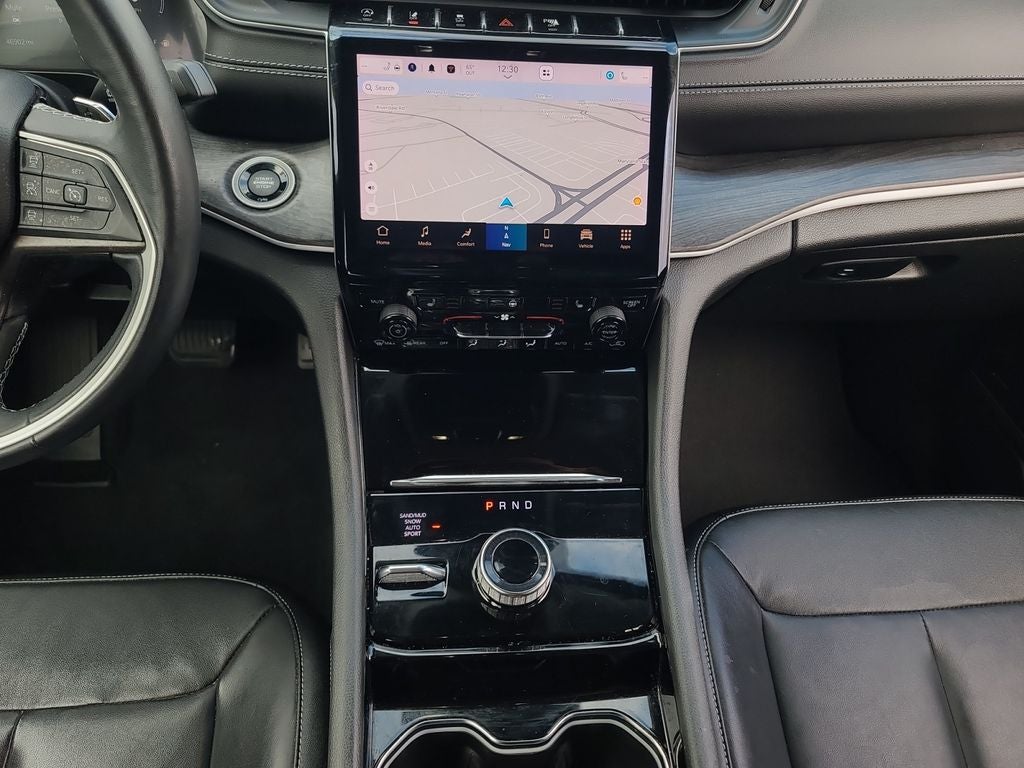 2022 Jeep Grand Cherokee Limited Low Miles!