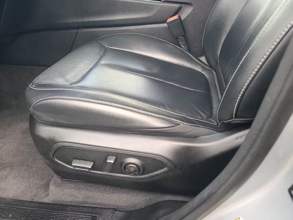 2022 Jeep Grand Cherokee Limited Low Miles!