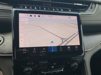 2022 Jeep Grand Cherokee Limited Low Miles!