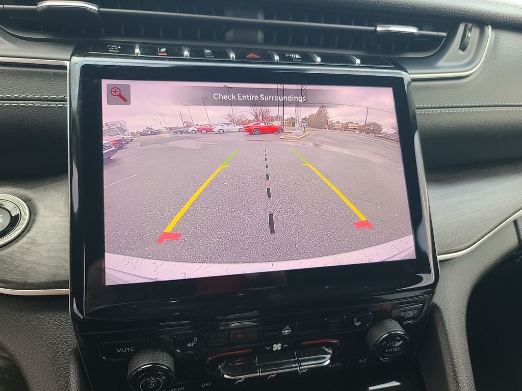 2022 Jeep Grand Cherokee Limited Low Miles!