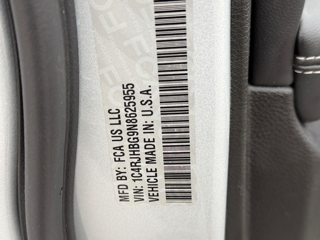 2022 Jeep Grand Cherokee Limited Low Miles!