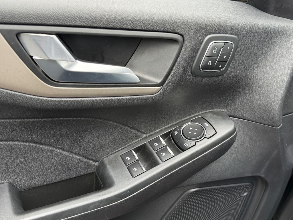 2022 Ford Escape Hybrid SEL