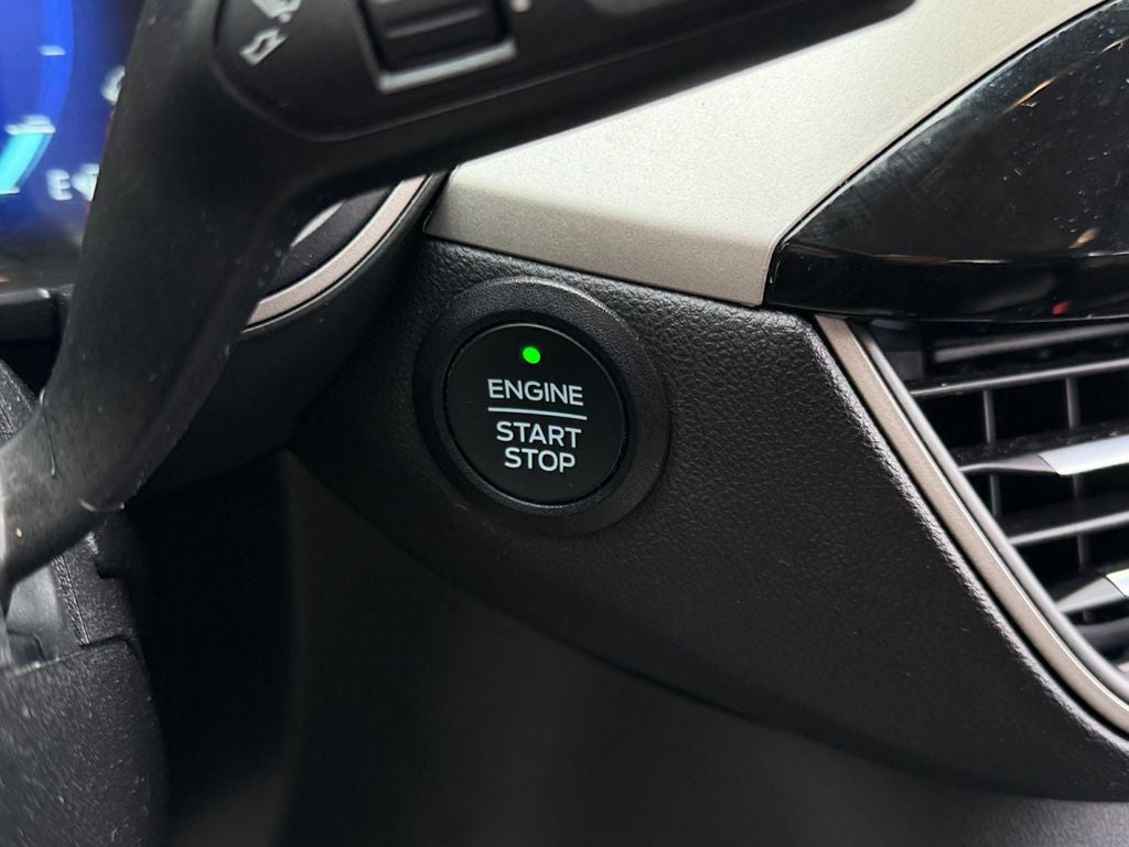 2022 Ford Escape Hybrid SEL