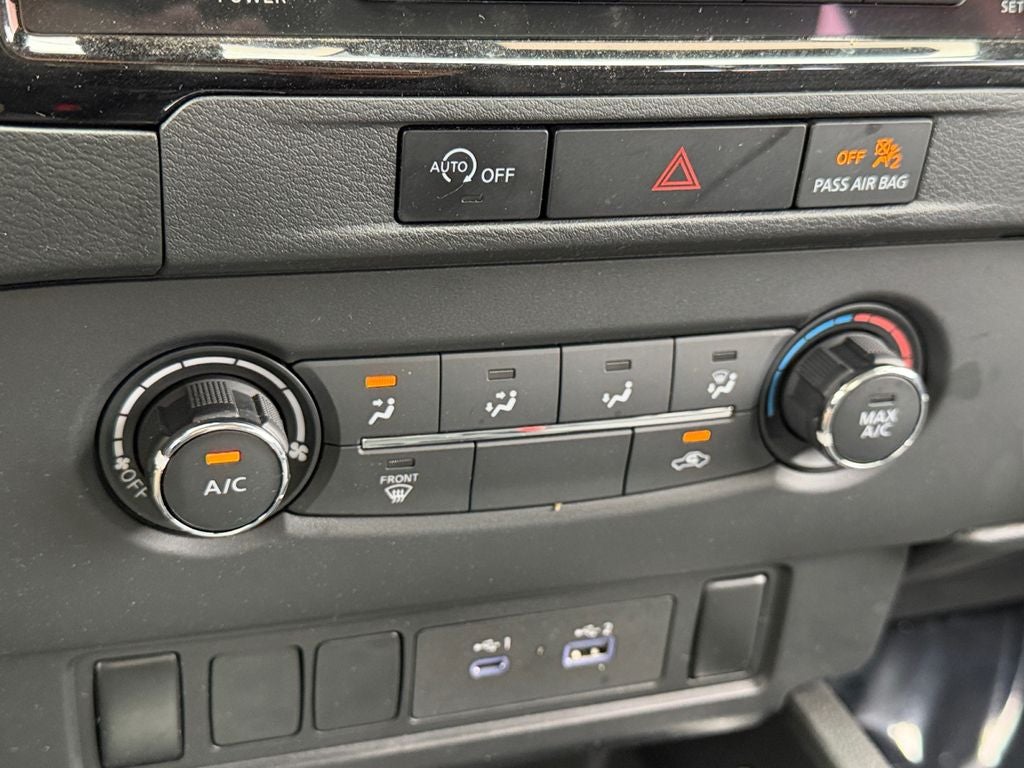 2024 Nissan Frontier SV