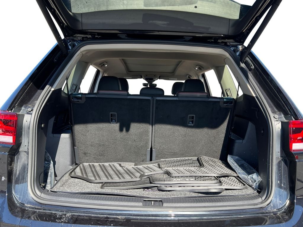 2024 Volkswagen Atlas 2.0T Peak Edition SEL