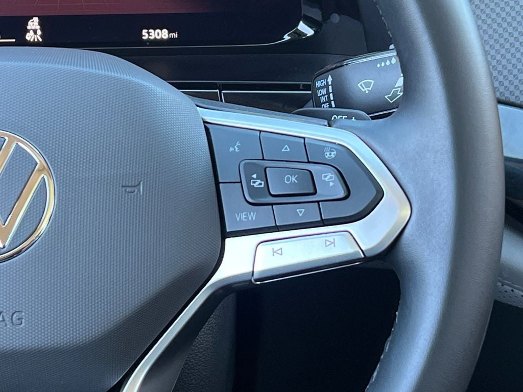 2024 Volkswagen Atlas 2.0T Peak Edition SEL