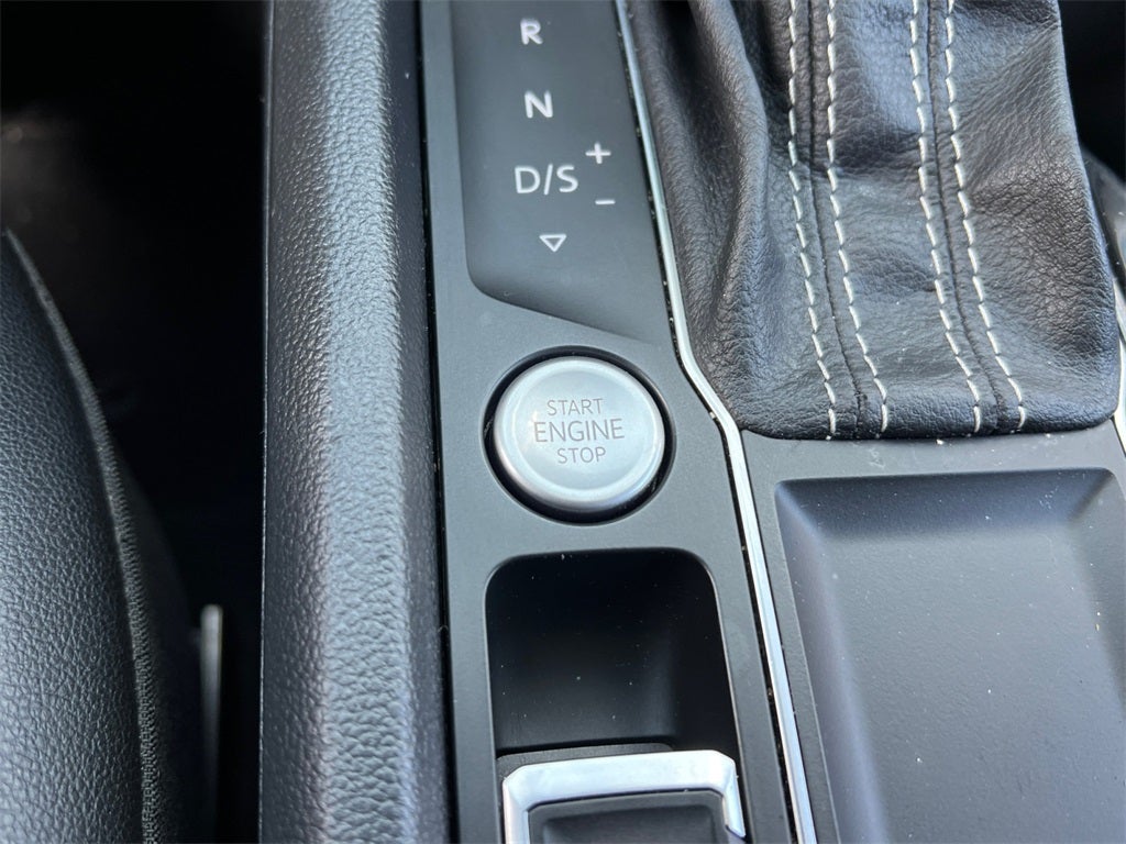 2022 Volkswagen Atlas 2.0T SE w/Technology