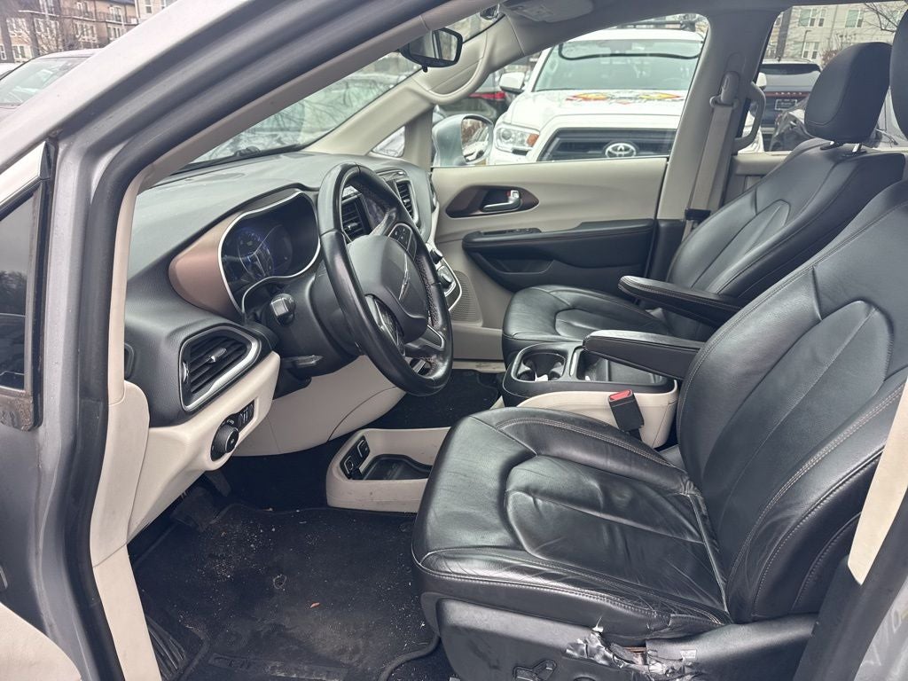 2017 Chrysler Pacifica Touring L