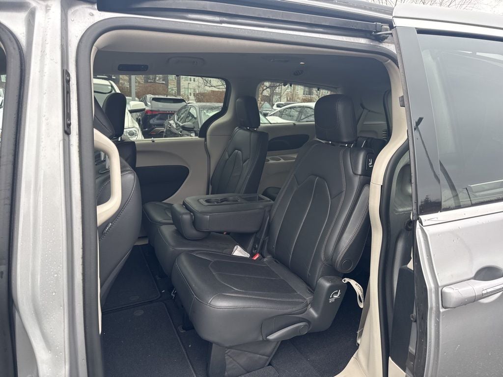 2017 Chrysler Pacifica Touring L