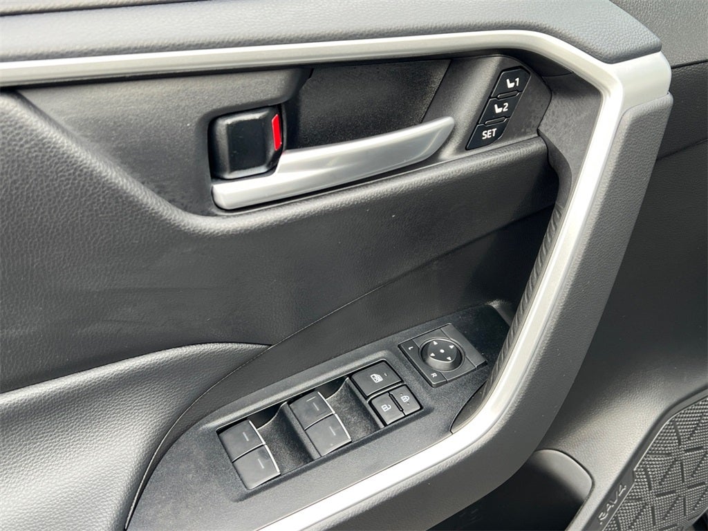 2025 Toyota RAV4 XLE Premium Low Miles!