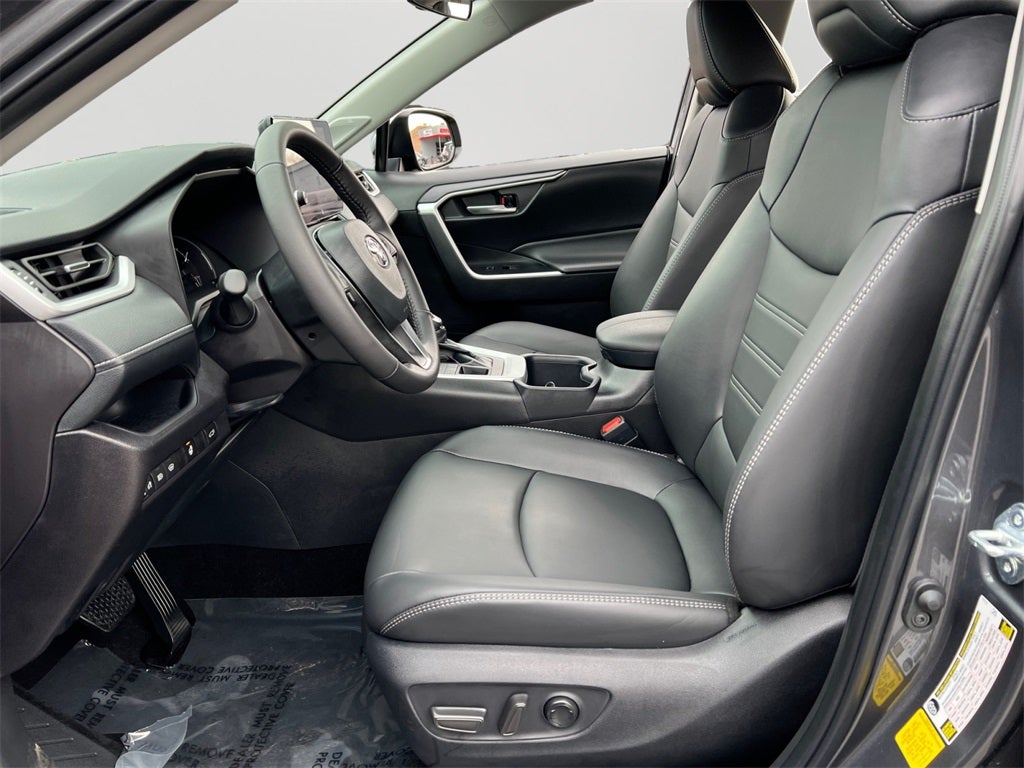 2025 Toyota RAV4 XLE Premium Low Miles!