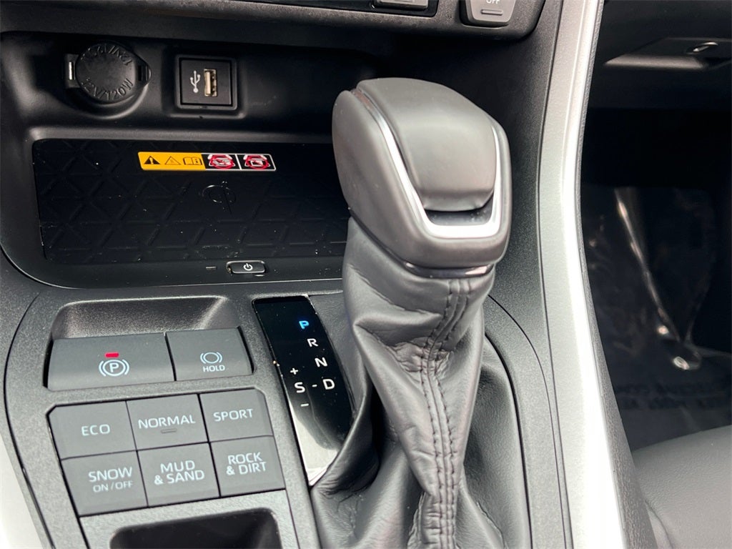 2025 Toyota RAV4 XLE Premium Low Miles!