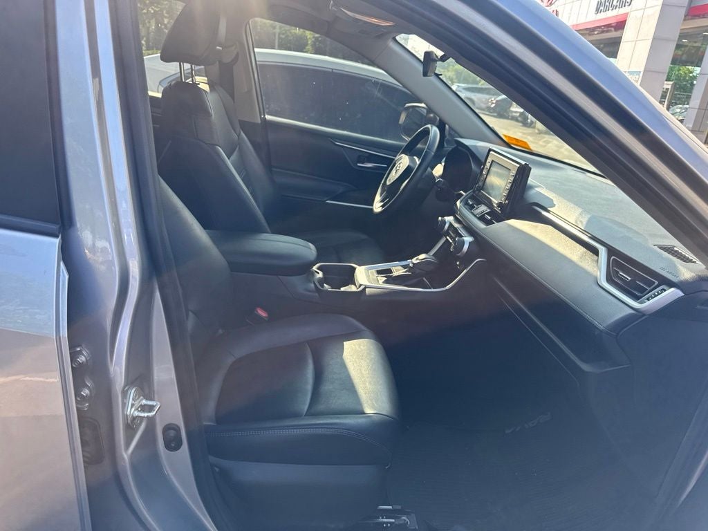 2020 Toyota RAV4 XLE Premium