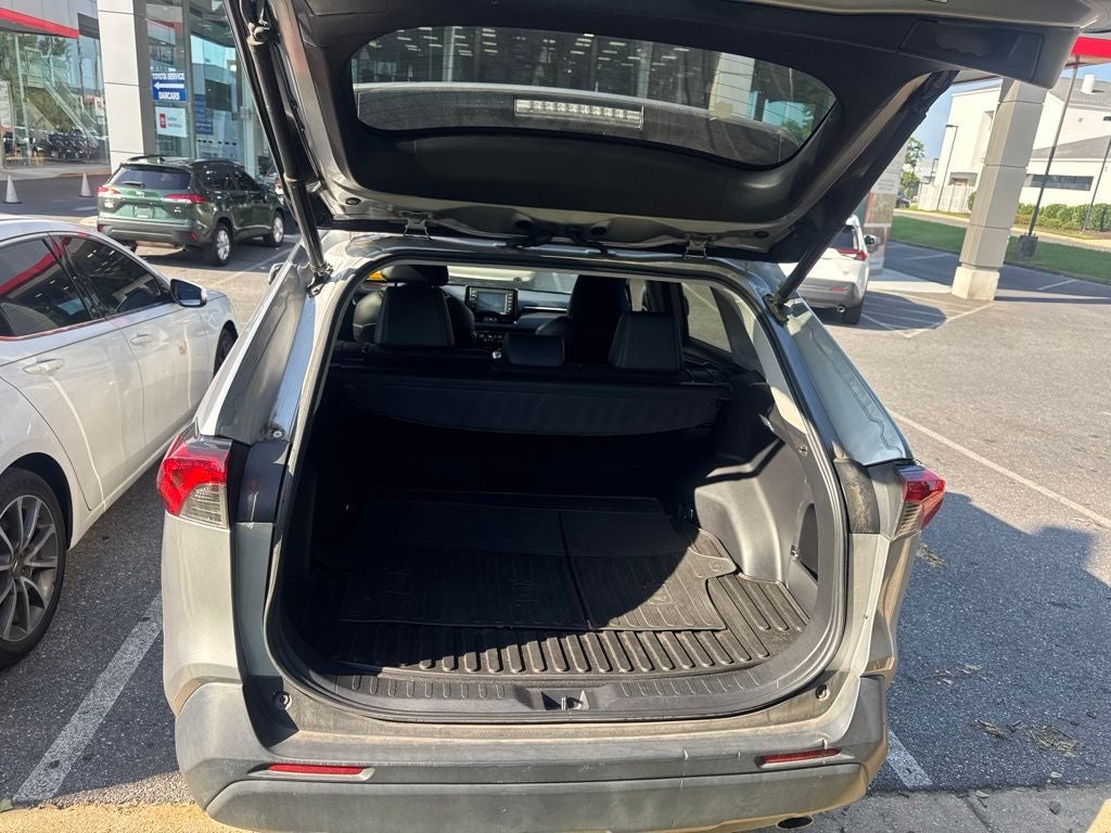 2020 Toyota RAV4 XLE Premium