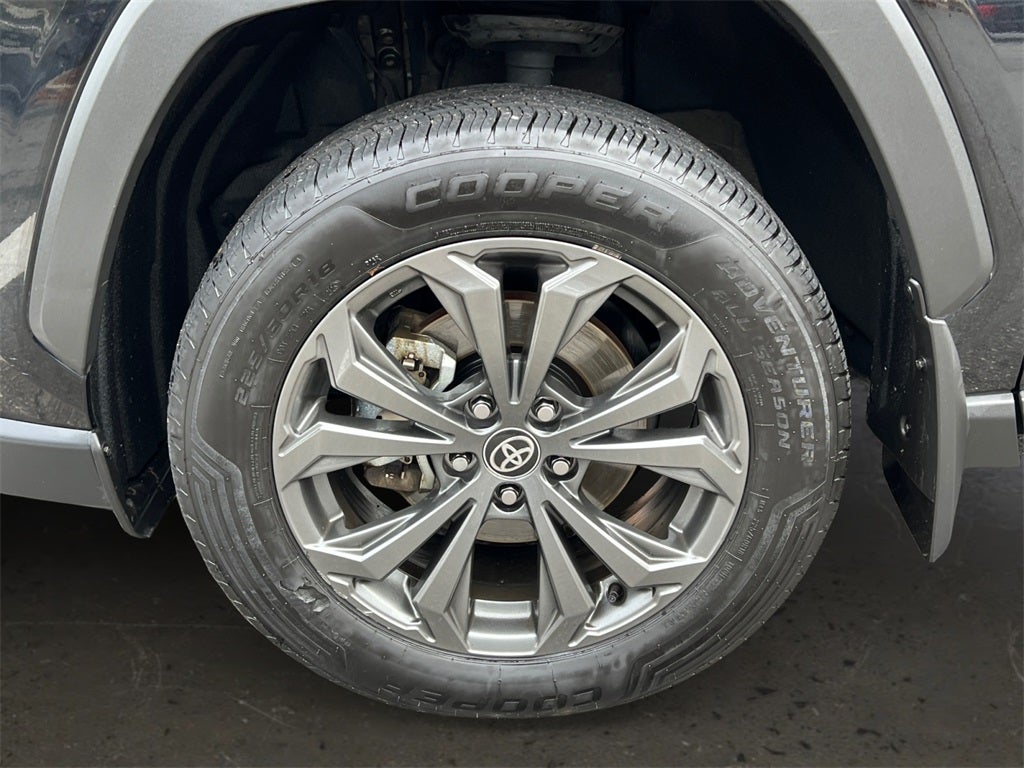 2024 Toyota RAV4 Hybrid XLE Premium