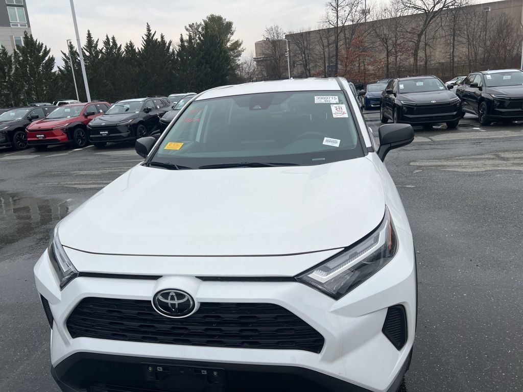 2024 Toyota RAV4 LE
