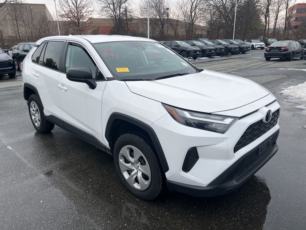 2024 Toyota RAV4 LE