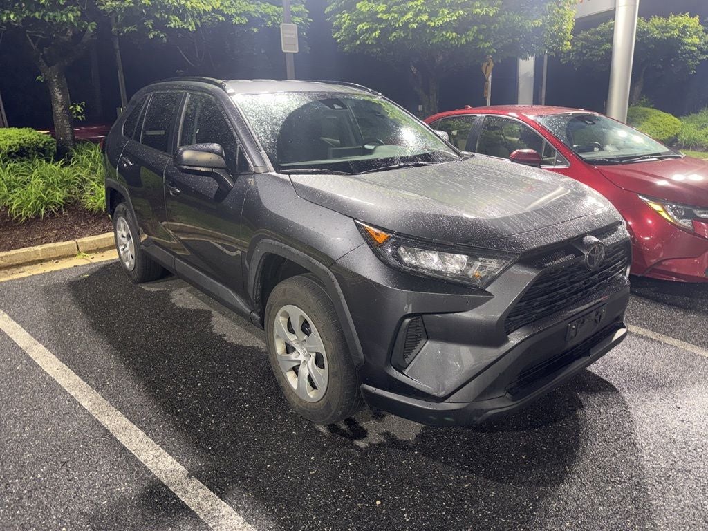 2020 Toyota RAV4 LE