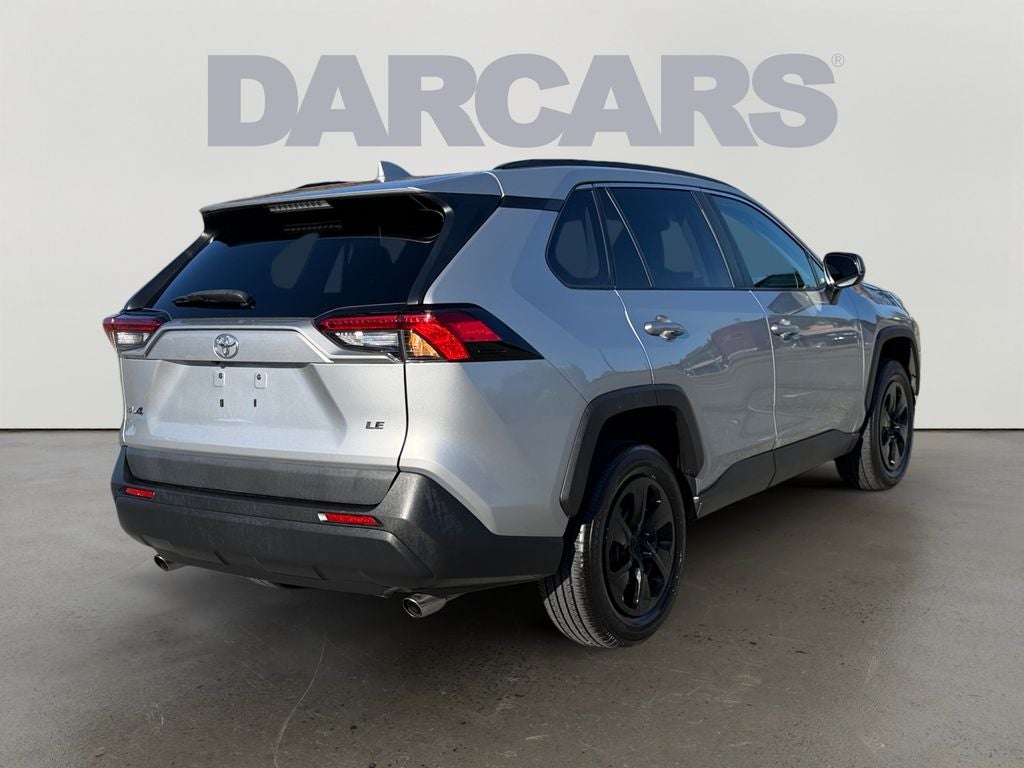 2020 Toyota RAV4 LE