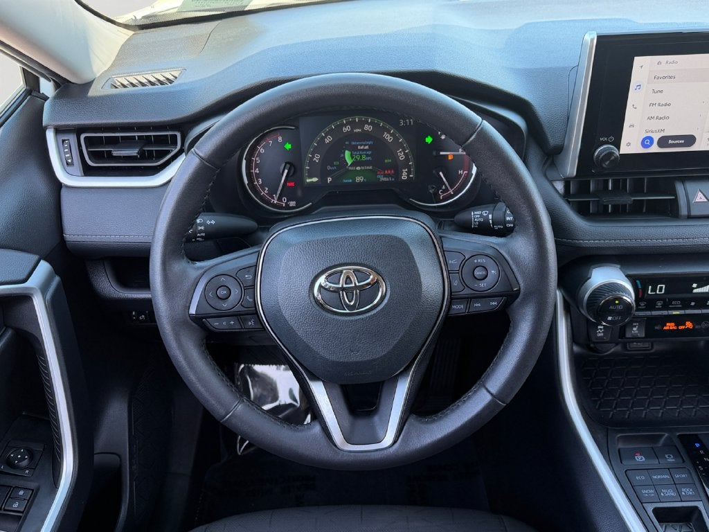 2025 Toyota RAV4 XLE W/ SUNROOF!