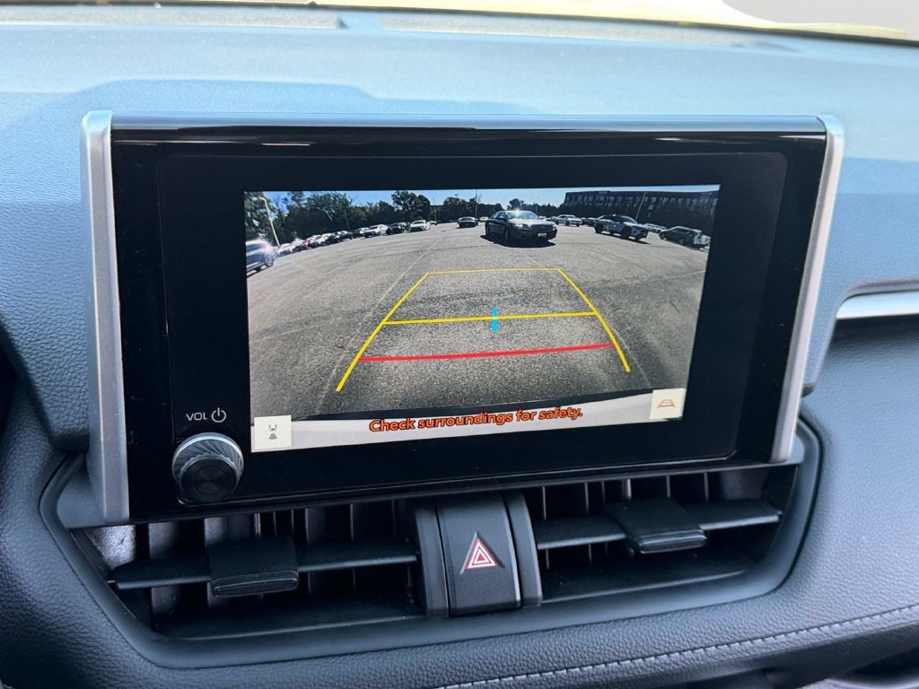 2025 Toyota RAV4 XLE W/ SUNROOF!