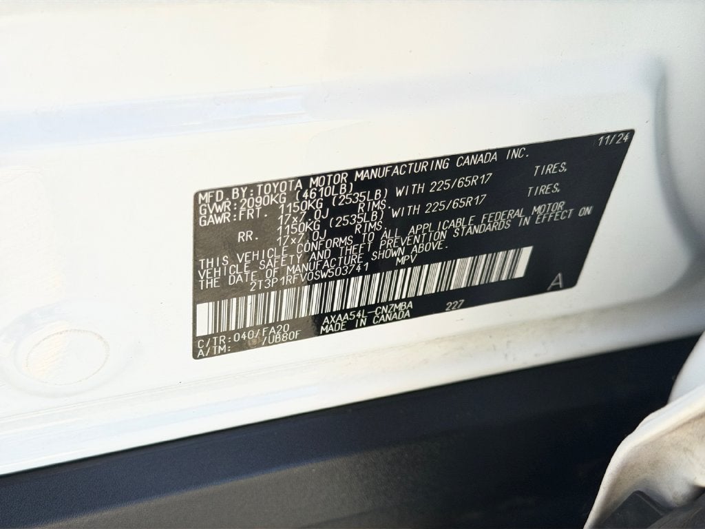 2025 Toyota RAV4 XLE W/ SUNROOF!