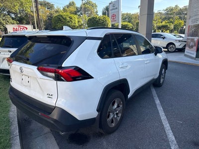 2025 Toyota RAV4 XLE W/ SUNROOF!