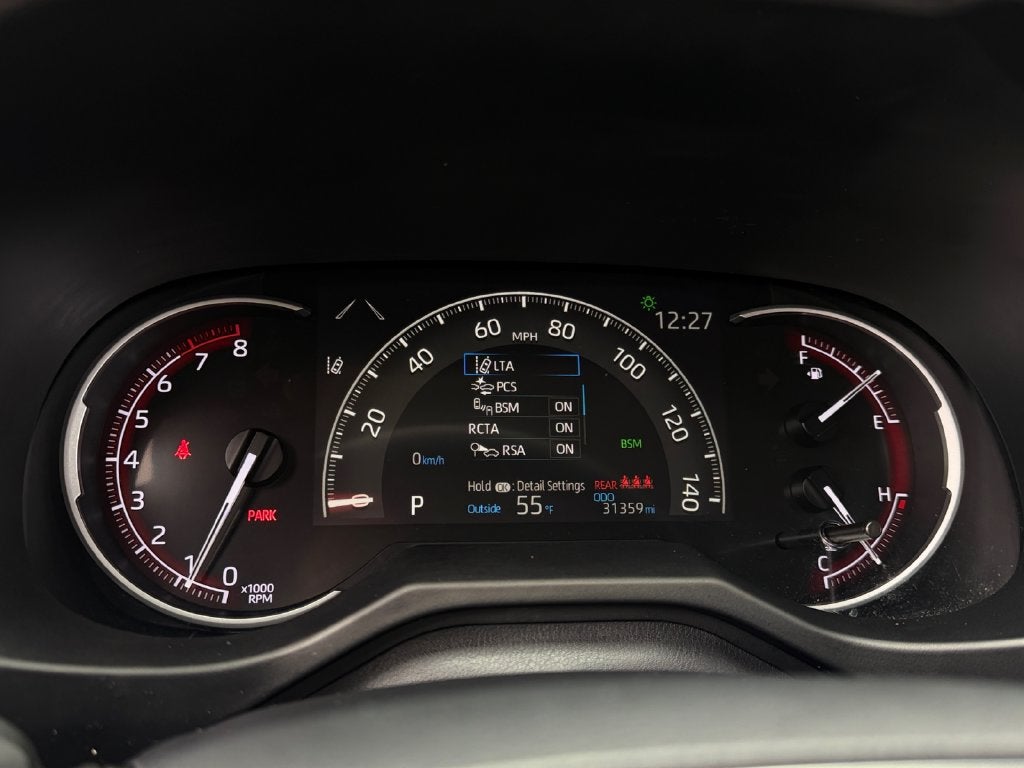 2023 Toyota RAV4 XLE W/ SUNROOF!