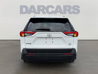 2023 Toyota RAV4 XLE W/ SUNROOF!