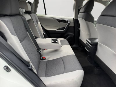 2023 Toyota RAV4 XLE W/ SUNROOF!