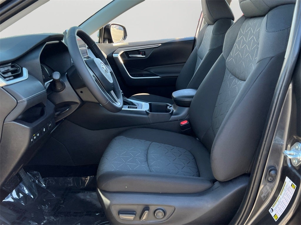 2025 Toyota RAV4 XLE Low Miiles!