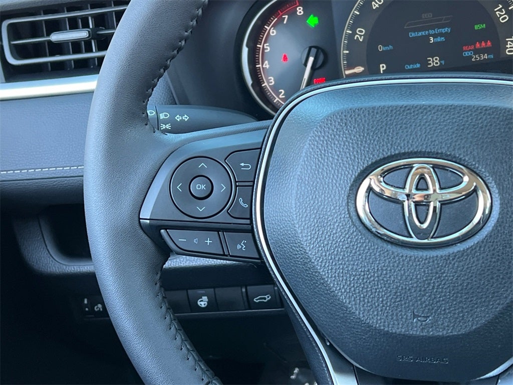 2025 Toyota RAV4 XLE Low Miiles!