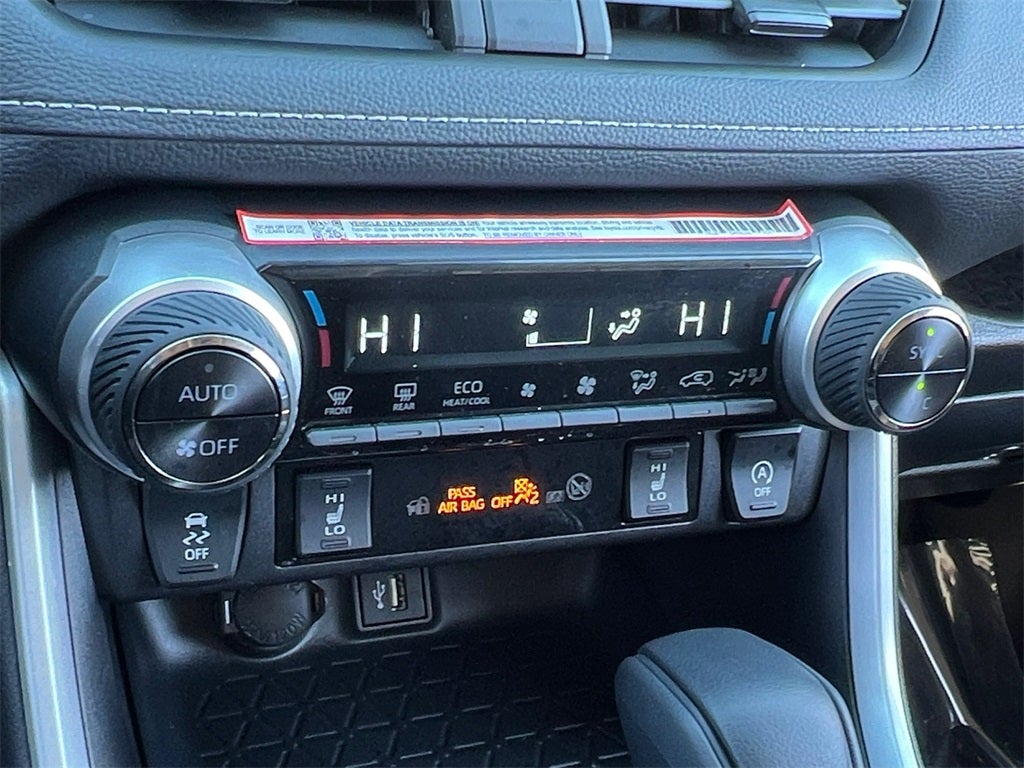 2025 Toyota RAV4 XLE Low Miiles!