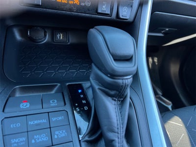 2025 Toyota RAV4 XLE Low Miiles!