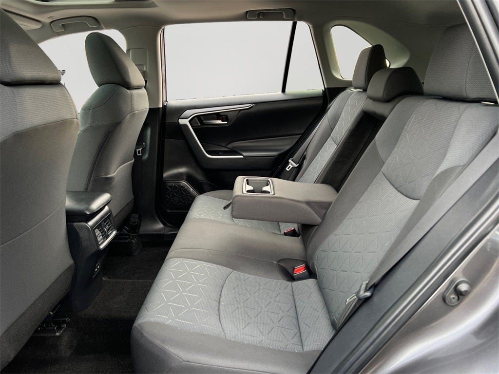 2025 Toyota RAV4 XLE Sunroof