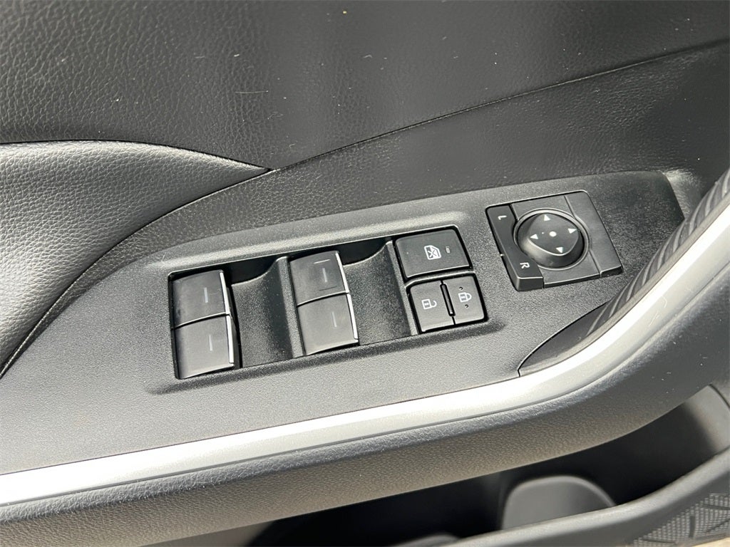 2025 Toyota RAV4 XLE Sunroof