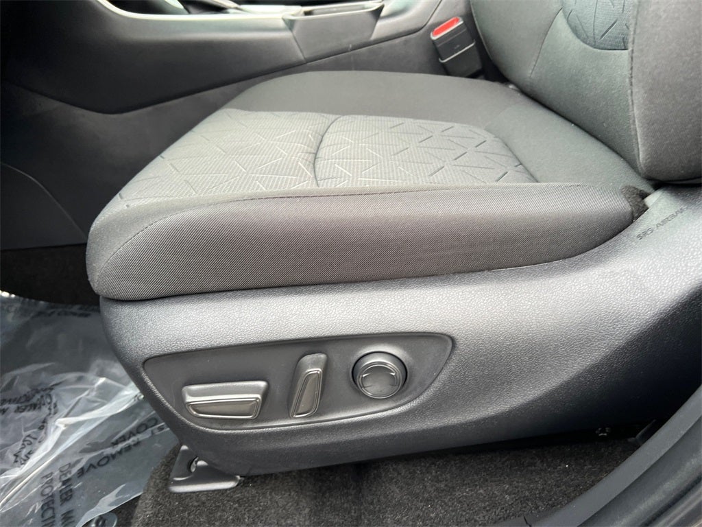 2025 Toyota RAV4 XLE Sunroof