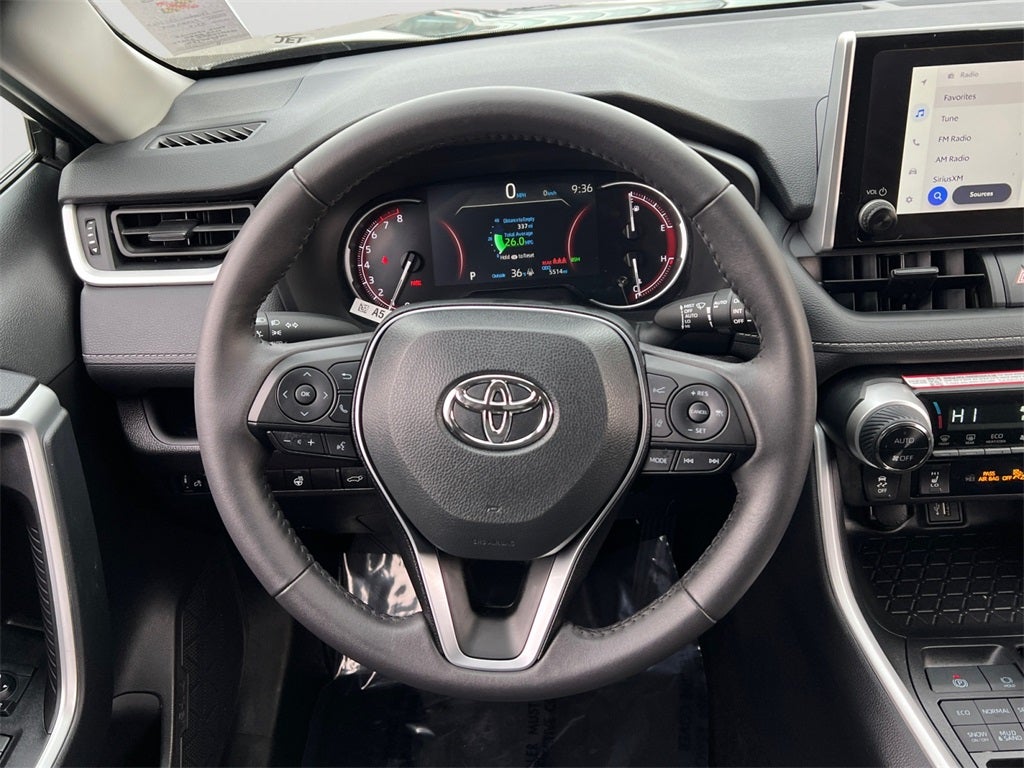 2025 Toyota RAV4 XLE Sunroof