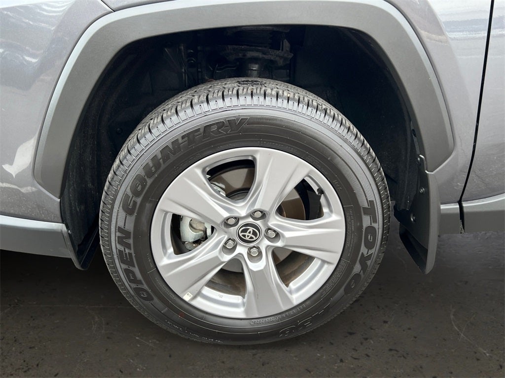 2025 Toyota RAV4 XLE Sunroof