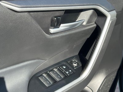 2025 Toyota RAV4 XLE Convenience Package w/ Sunroof!