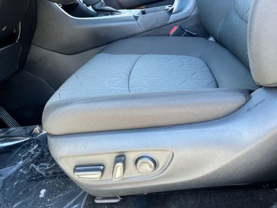 2025 Toyota RAV4 XLE Convenience Package w/ Sunroof!