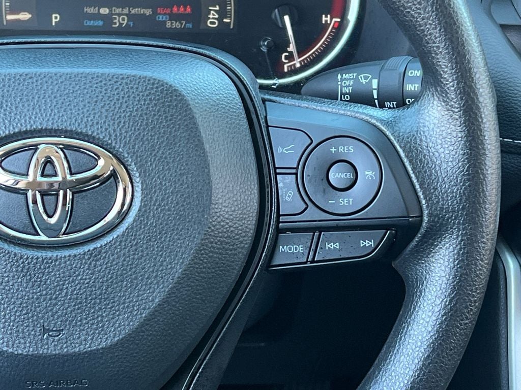 2025 Toyota RAV4 XLE Convenience Package w/ Sunroof!