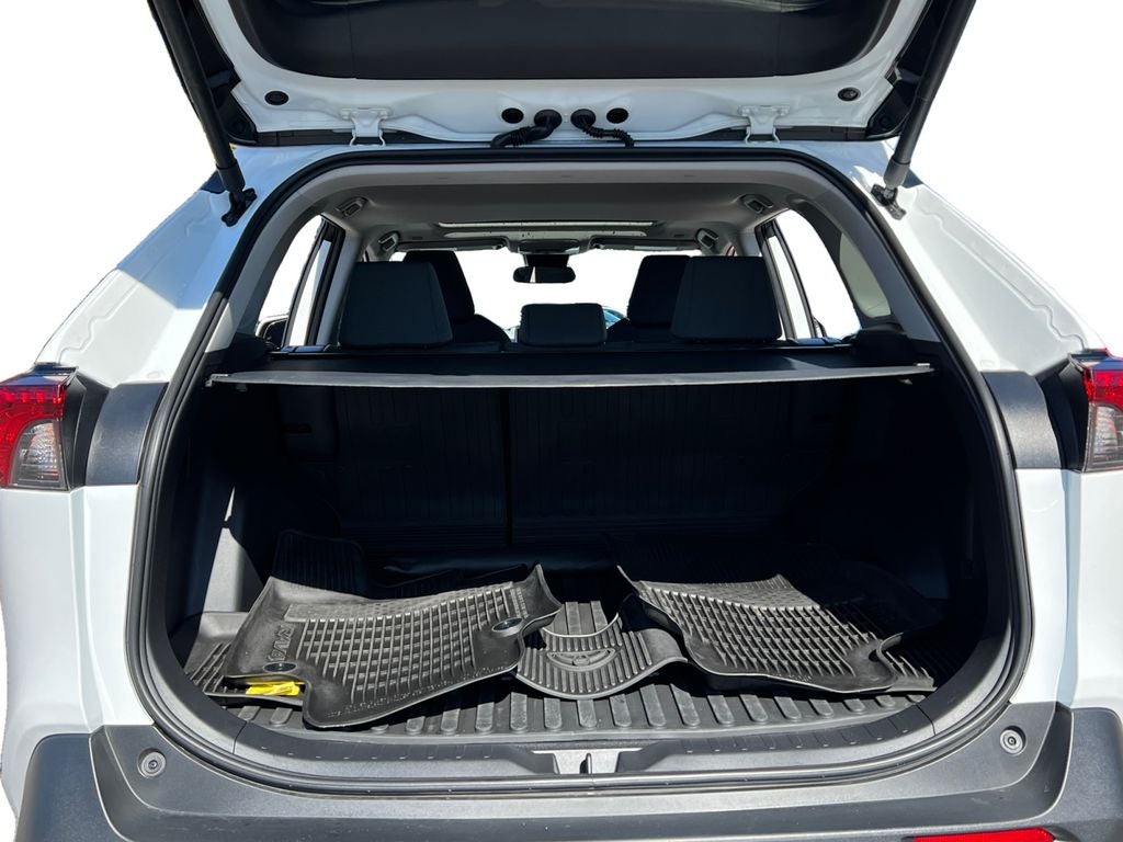 2025 Toyota RAV4 XLE Convenience Package w/ Sunroof!