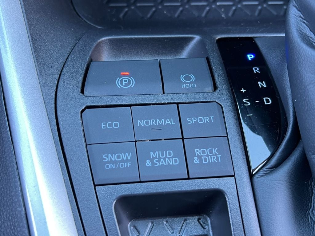 2025 Toyota RAV4 XLE Convenience Package Sunroof!