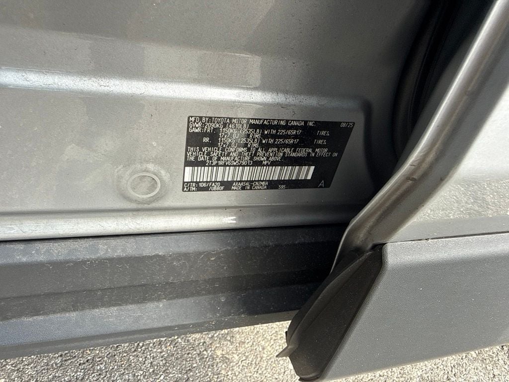 2025 Toyota RAV4 XLE