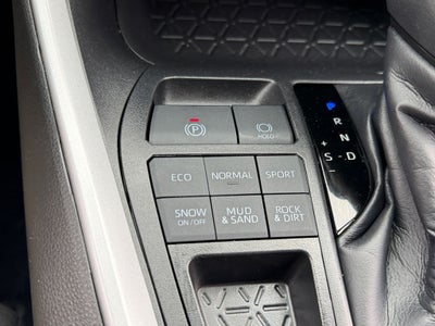 2025 Toyota RAV4 XLE CERTIFIED W/ SUNROOF!
